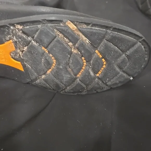 Men's Ariat Black Leather Cowboy Boots - Picture 8 of 13